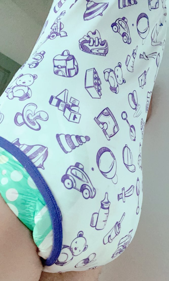 Stormbaby2's tweet photo. #Adbl #adultbaby #indiapers #diapers #adultonesie #onesie #romper #adultdiaper #diaperlover #abdldiapers #ageplay https://t.co/NRLVCTgPLk