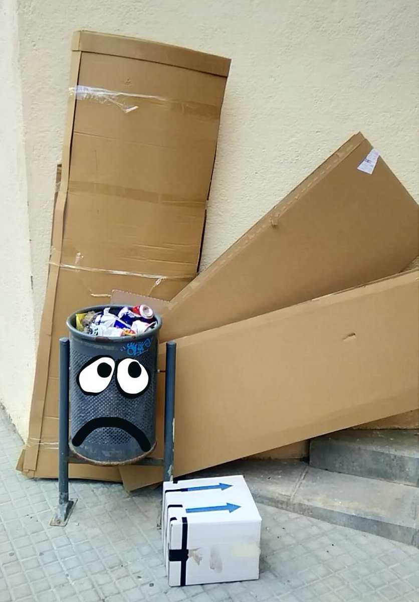 xaqui97's tweet photo. També he demanat que em pintin una carona a aquest cubell, superat per la presència de caixes gegantesques que no haurien de ser-hi.
#TrashWars #Centelles #Osona https://t.co/KvhrdFh9Un
