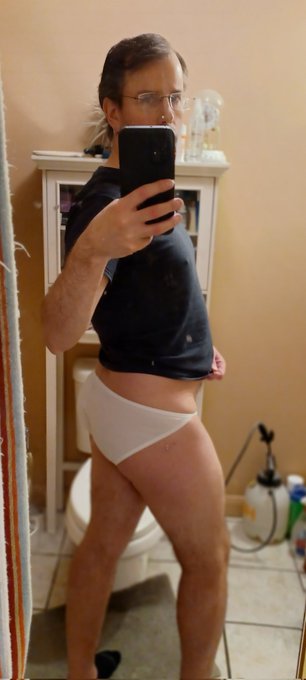 Today's workout has me a little plump lol https://t.co/JsPdFsrcLc