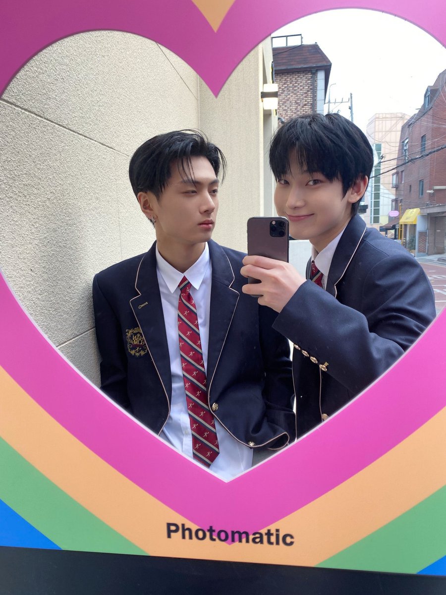 asjungwonie tweet picture