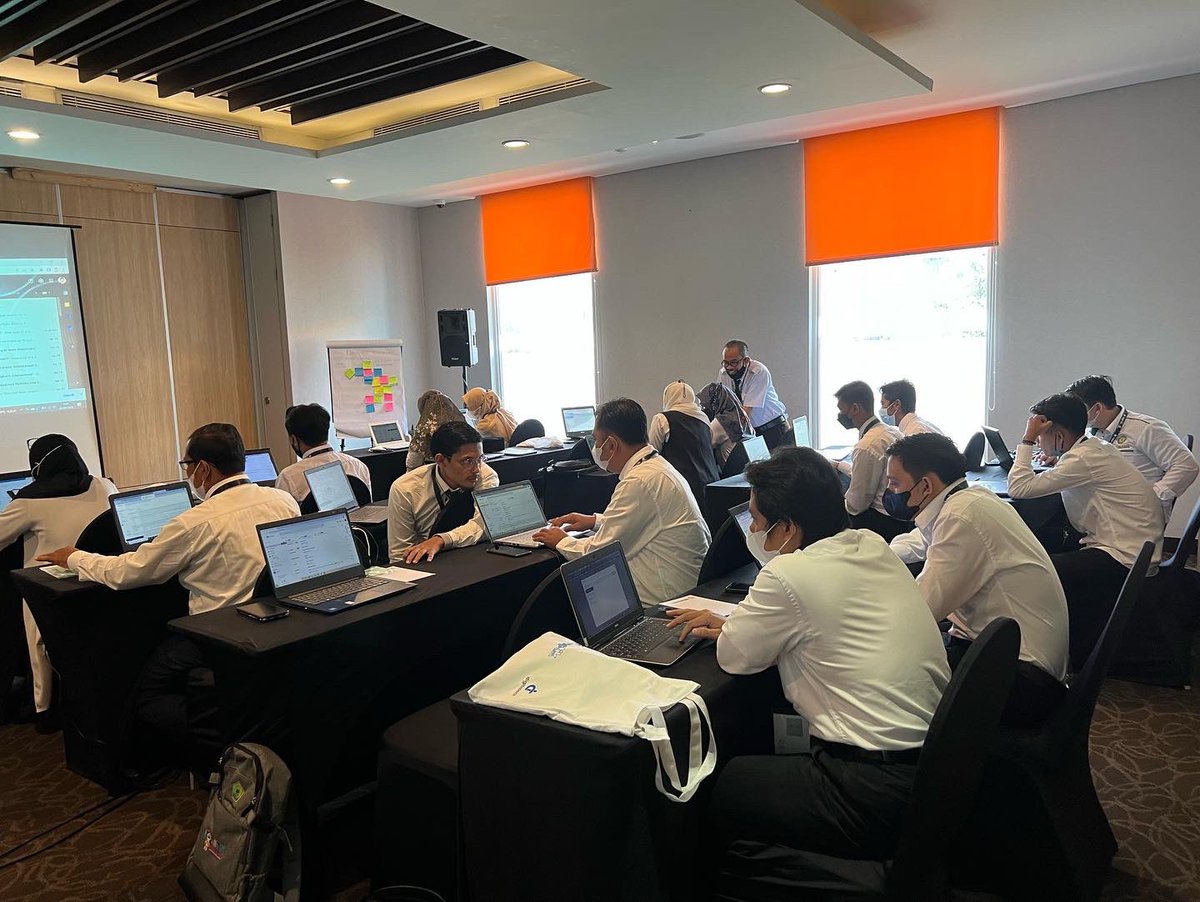 FadliAlbanjari's tweet photo. "GOVERNMENT TRANSFORMATION ACADEMY" Angkatan IV Jakarta 18 April - 23 April  2022"
#kelas4 #bpptik #asnkementrianagama @naifadnan https://t.co/6saUxco3KB