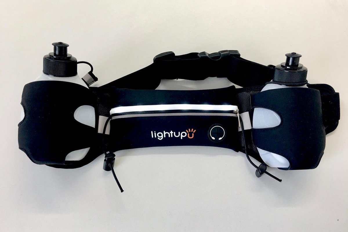 Stay hydrated and seen with the LightupU hydro-waistbelt! Ultra light and comfy. Does not shift as you run. 

lightupu.com/products/hydro…

#running #run #summerrunners #stayhydrated #runners