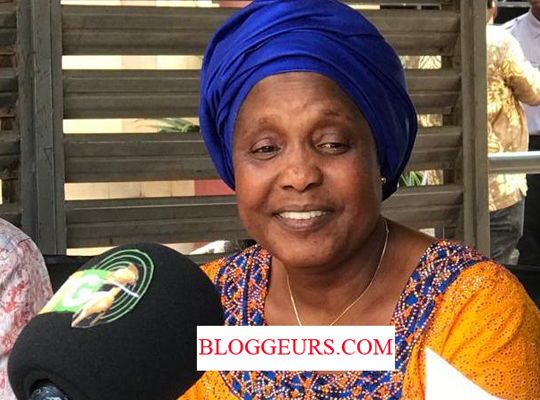 Adama Sow installée à la tête de la Chambre de Commerce de Kaloum : « on fera de notre mieux pour que ça marche »...
Cliquez sur le lien pour en savoir plus:
bloggeurs.com/detail/1031