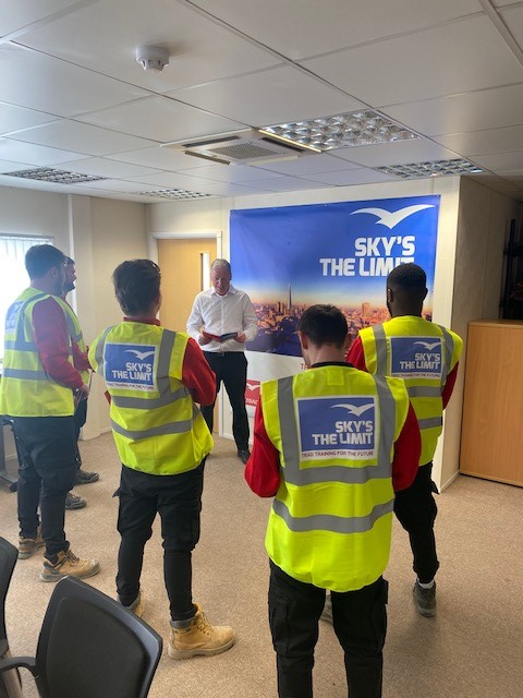 TRAD Scaffolding recently launched their new 5 year Apprenticeship programme, Sky’s the limit! If you are interested starting out in Scaffolding then please phone today on 0208 980 1155 to find out more about this fantastic opportunity! #scaffolding #apprenticeship #Careers