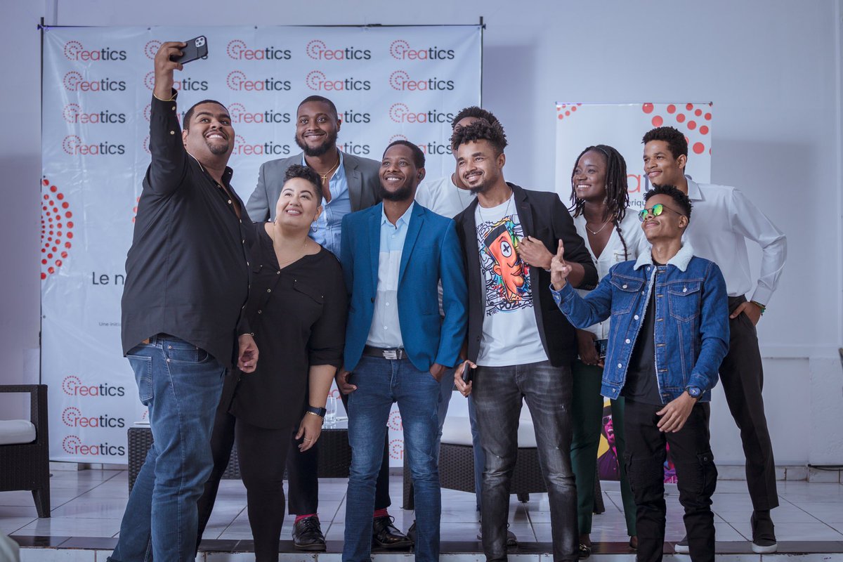 marcalainb's tweet photo. Lundi dernier au lancement des formations #Creatics avec 166 créatifs et l’Ambassade de Suisse en Haïti.
I truly love what I do and I am grateful for the amazing people I get to work with everyday!
Thank you all, Thank you @banjHT!
🔥 Pics by @MDiedson https://t.co/qoydaiGbY3