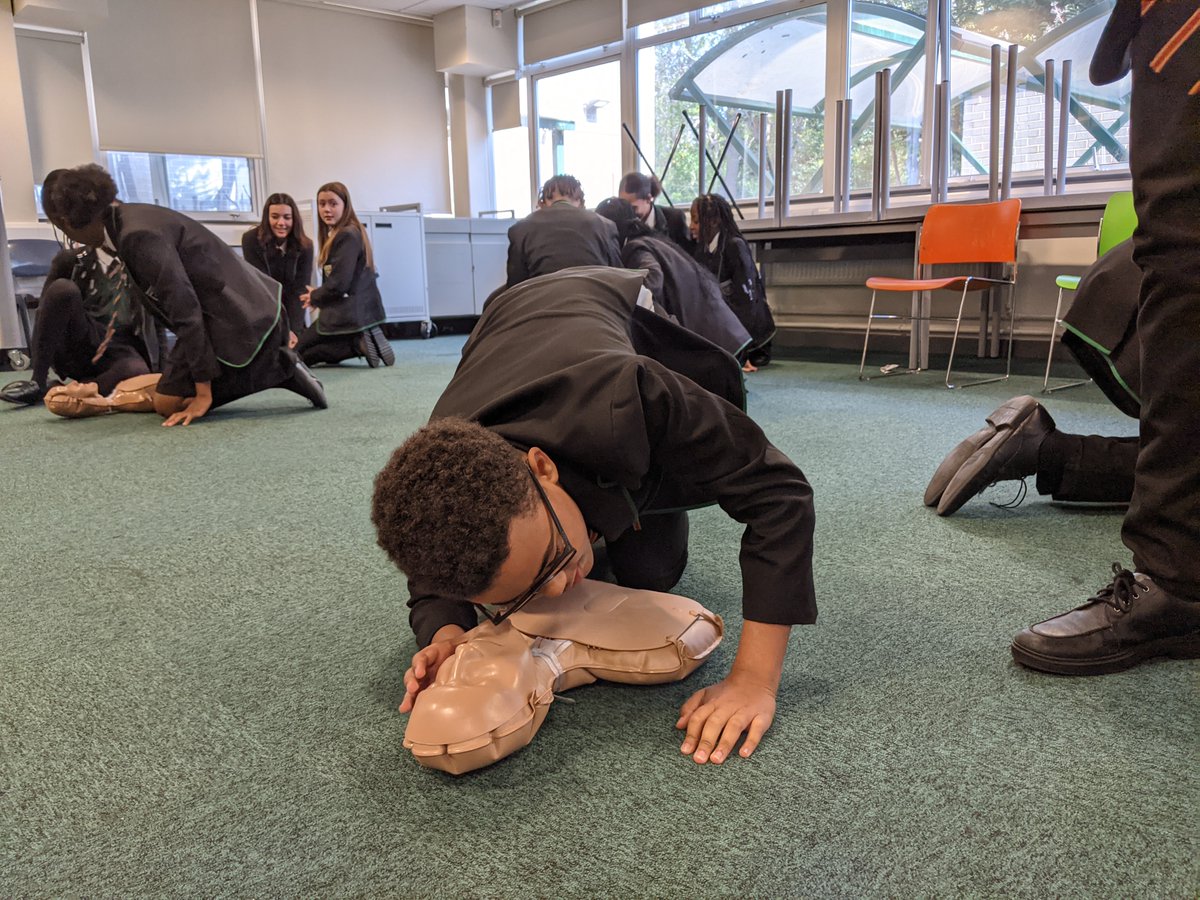 HCACP students receiving life saving 1st aid training from <a href="/FABuddies/">First Aid Buddies</a> this morning. <a href="/HarrisFed/">Harris Federation</a>