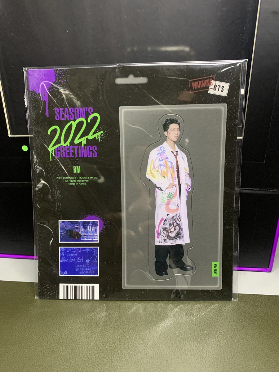 BangtanCruize's tweet photo. Wts lfb ph

‼️BTS SG2022 SALE‼️ 

Sealed Desk Calendar and Memo pad ₱299 only!

Sealed Photobook and Digital code ₱299 only!

Sealed Diary and stickers ₱260 only!

Sealed Random RM paper magnet ₱299 only! 

Sealed Complete tabloid posters ₱220 only! 

💝God bless ecryone!💝 https://t.co/ioWutyVuT4