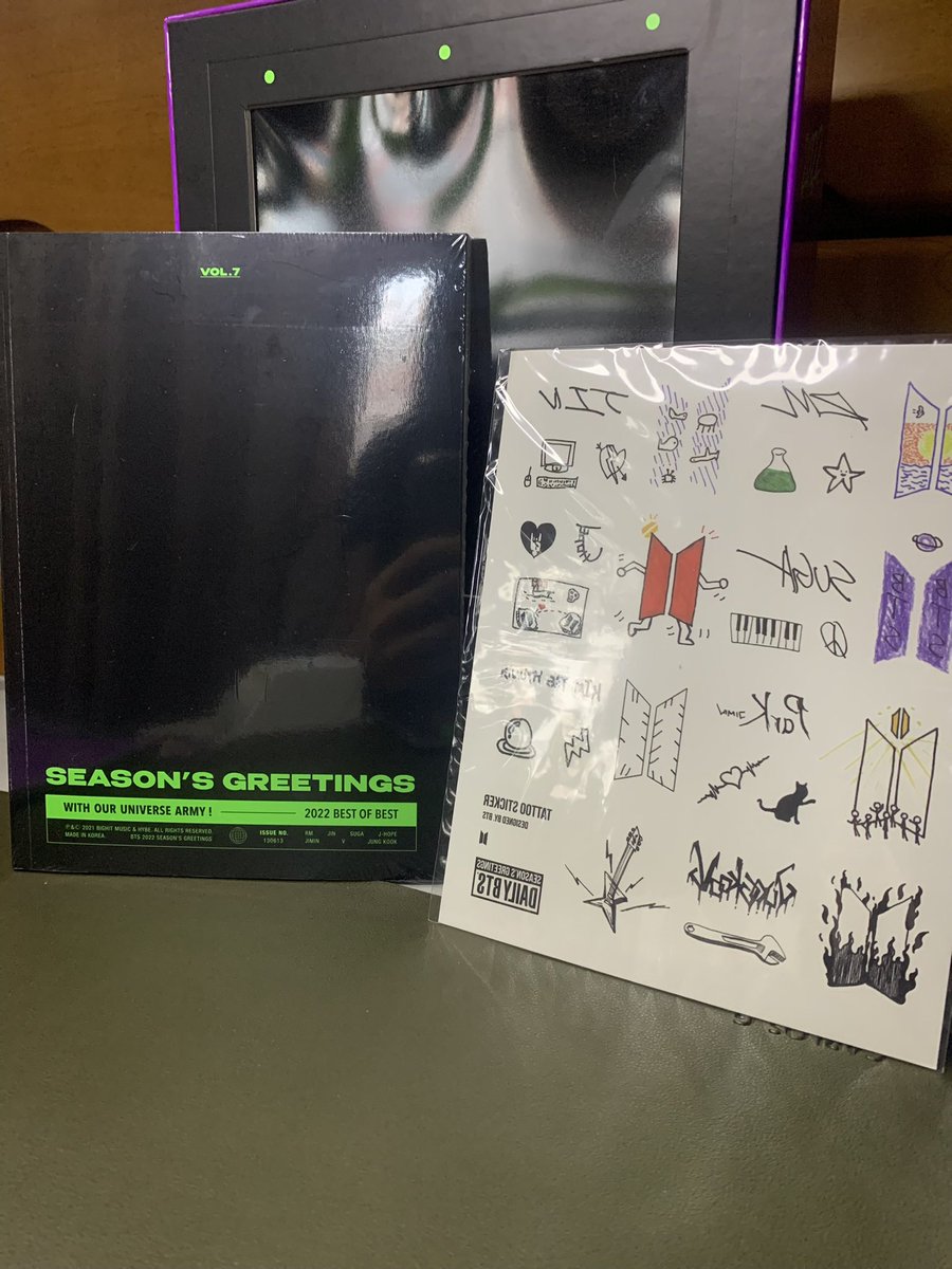 BangtanCruize's tweet photo. Wts lfb ph

‼️BTS SG2022 SALE‼️ 

Sealed Desk Calendar and Memo pad ₱299 only!

Sealed Photobook and Digital code ₱299 only!

Sealed Diary and stickers ₱260 only!

Sealed Random RM paper magnet ₱299 only! 

Sealed Complete tabloid posters ₱220 only! 

💝God bless ecryone!💝 https://t.co/ioWutyVuT4