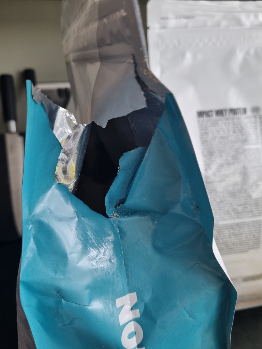 ScienceTeachTw1's tweet photo. @Myprotein pack arrived damaged, unable to send without modifying photos that I can't do. Send me an email address please, this is absurd. https://t.co/55muqqpRNo
