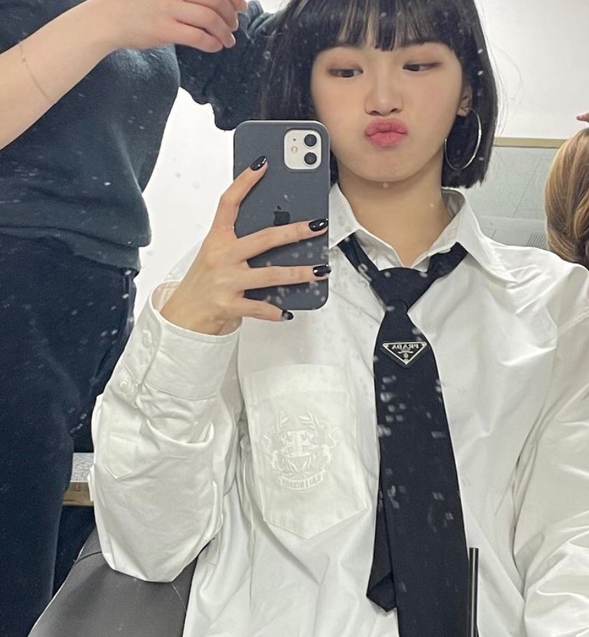chaewonstagrm's tweet photo. [📸] 042022 Chaewon IG post

��🖤”

📌 https://t.co/tasDFWh4Wr

#김채원 #キム・チェウォン #KIMCHAEWON https://t.co/fiZLczfKtJ