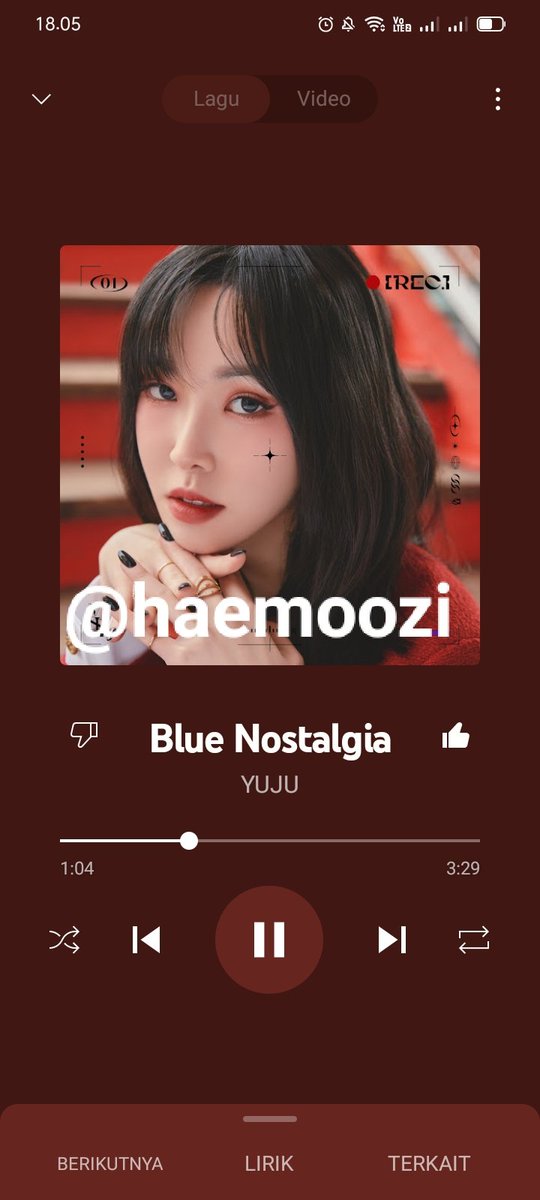 haemoozi's tweet photo. @WarnerMusicID @konnect_YUJU lagu favorit aku di album rec ini tuh blue nostalgia :D aku suka lagu ini tuh adeeem banget, lagunya enak banget didenger pas lagi santai. aku juga suka lagu play, title track-nya dong <3 karena bikin candu dan gabosen didenger! #YUJURecID @tenyebat @eunsseola @Sorayaasidae_ https://t.co/HOQ5qJFuKx