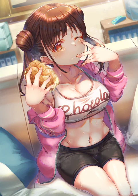 「レッスンたくさん頑張ったから、甘いもの食べてもいいよね♪」 
#シャニマス #園田智代子 