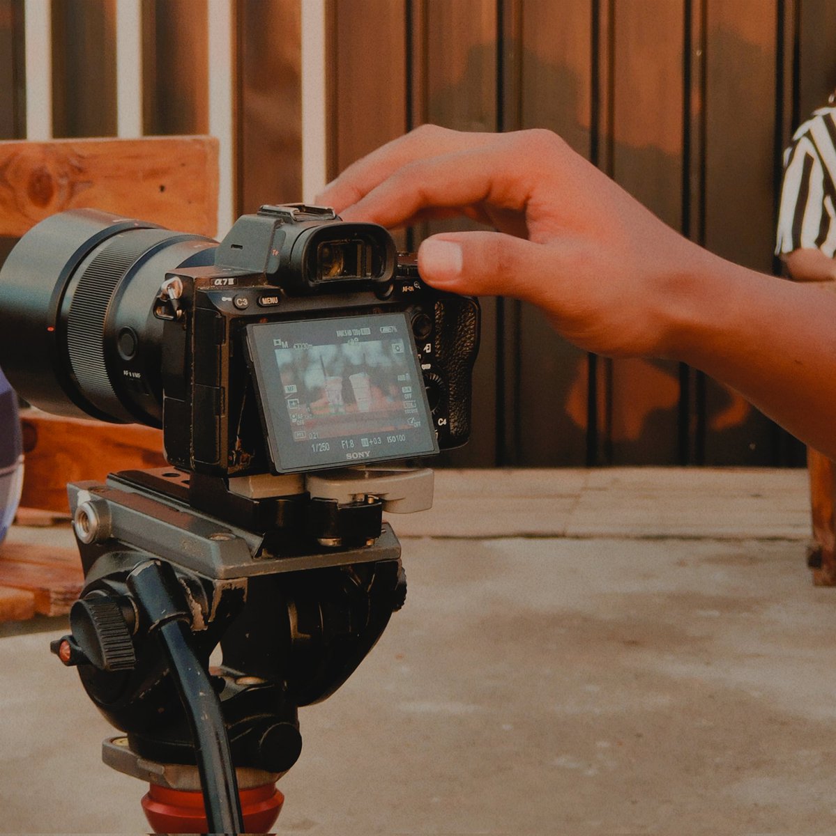 - can this be love behind -

CanThisBeLoveMV 
#MackieEmpuerto