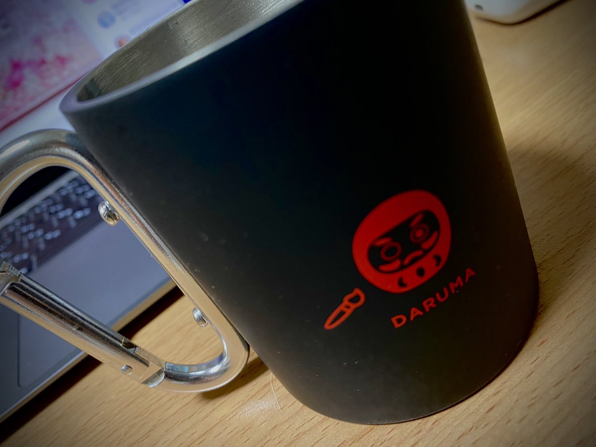 nanode0's tweet photo. 昨日、お買い物に出かけたんだけど
ダルマが可愛くて買っちゃった🥰
取っ手がカラビナになってる
#entrex https://t.co/c6YFFsDT5a