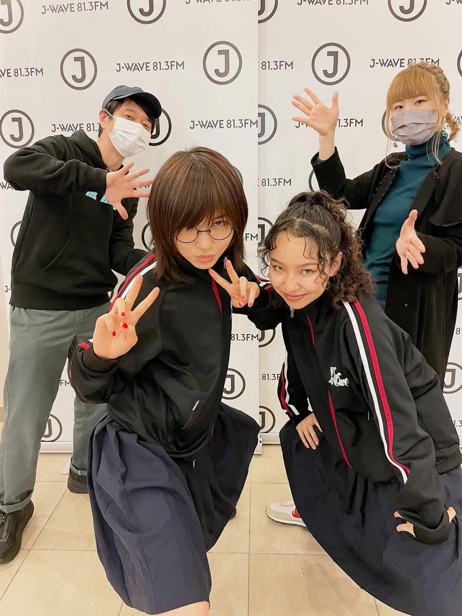 水曜日は、#Frasco がナビゲート🔥
今夜は、#TikTok で350万フォロワー
を誇る個性と⾃由ではみ出していく
要注目の4⼈組ダンスヴォーカル・
パフォーマンスユニットで、
米・⾳楽レーベル #88rising からの
世界デビューで話題絶頂🔥
#新しい学校のリーダーズ から、
#SUZUKA さん、#RIN さんが登場🏮