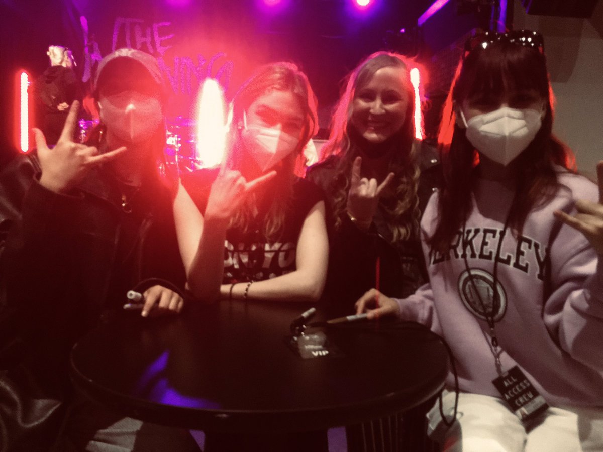 among_ashes's tweet photo. Okay! All my @evanescence #evheads and @Halestorm #freakfam I saw @TheWarningBand2 tonight and they were amazing!!!! So wonderful getting to do brief meet and greet too and they autographed my VIP pass! These ladies rock!! Check them out!!🤘 https://t.co/Z8G2IJQhHJ