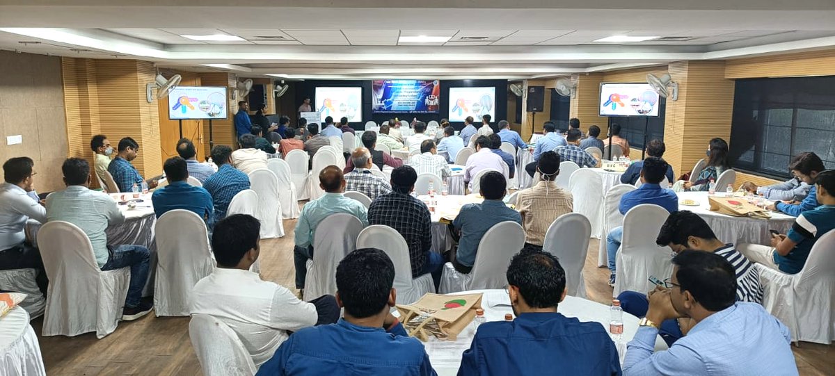 GridIndia1's tweet photo. Sessions held by team ERLDC and OPTCL on Overview of Power System Resilience and Preparedness plan for Cyclone events at regional and state level.
#POSOCO #ERLDC #Power_System_Resilience   
@MinOfPower @power_pib https://t.co/LQXiSzYgdg