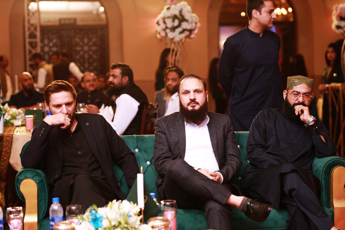 TazeenGroup's tweet photo. Brand Ambassador Shahid Khan Afridi joined all the valueable stakeholders of The South Avenue at the venue to relish the meet and greet moments of TSA Iftaar &amp; Dinner.

 #shahidafridi #tazeengrouppk #thesouthavenue
@SAfridiOfficial @SAFoundationN @TEAM_AFRIDI https://t.co/4hBnDbfMjd