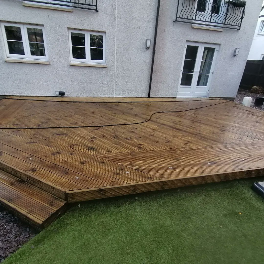 ChasumProperty's tweet photo. Roughcast softwash and Decking clean carried out for customer, contact us now for a free no obligation quote
📞07488 358611
📨Chasumpm@gmail.com https://t.co/NstQzVcz81