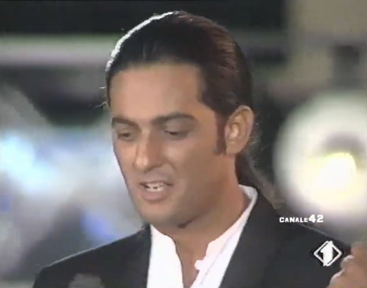 belfiore_ale's tweet image. Buongiorno Fiorai! 🌼
Dove siamo? Bhe facile…
@Fiorello #Anni90 #codino #buongiornoFiorai