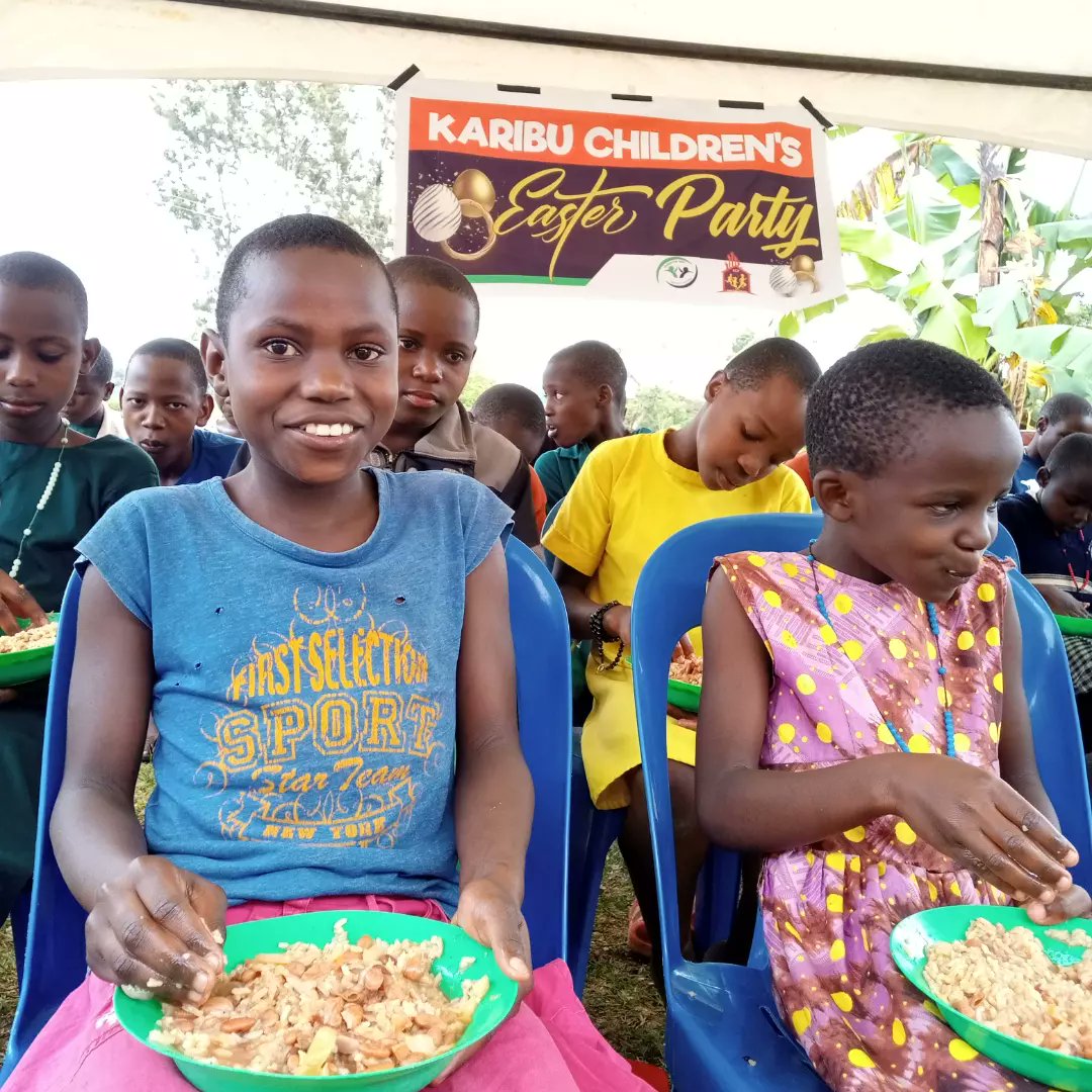 CFinitiativeug's tweet photo. Easter greetings from Karibu Children; In the photos are some of the moments from the Easter Party.
#EasterHolidays #Children #Easter2022 #Karibukids https://t.co/ONA3fSpdVc