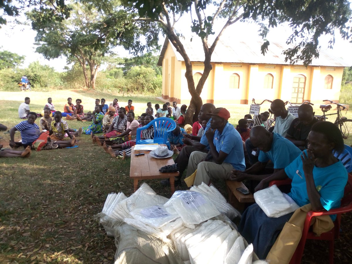 Rotaractbusia's tweet photo. We take this opportunity to thank @MPUganda @RotaryBusia for having supported us in the #prevetion control eliminate #malaria in Business subcounty Busia district @ObulamuUganda @RctKawempe @Rotary @RotaryMbale1964 @RotaractNagua @RctKawempe @RotaractNZ @rotaractujat https://t.co/APxBECL83L