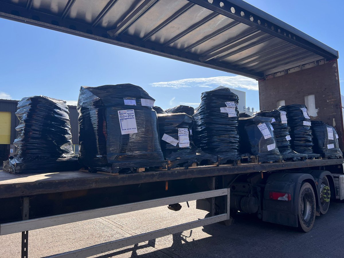 Who can guess how many miles of cable have just arrived at Progen HQ?

Answers on a postcard LoL

#temporarypowersolutions #generatorhire #power #constructionhire #sitegenerator #silentrunning #cable