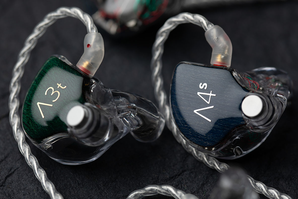avwatch's tweet photo. 64 Audio、ダイナミック型で低音強化カスタムIEM「A3t」「A4s」。 https://t.co/Qrlklxn9ge https://t.co/AOXuXk8PE2