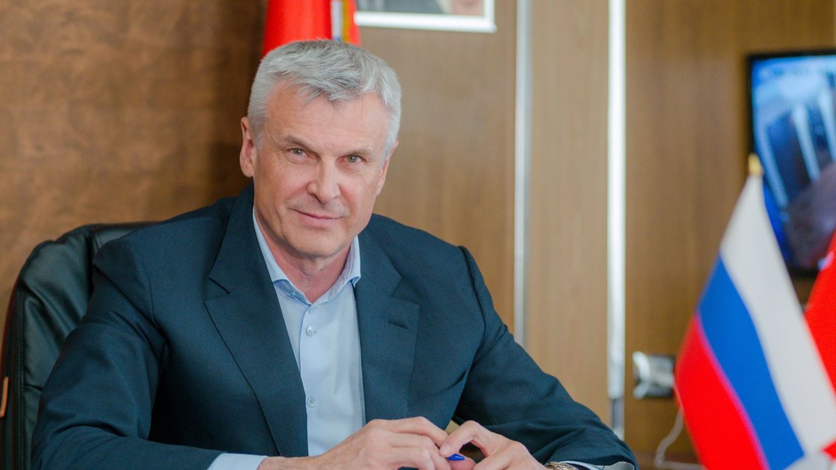 nosovlive's tweet photo. Сергей Носов: Наступил новый этап жизни в условиях санкций – этап дальнейшего развития региона 

Подробнее: https://t.co/tIzzYLXNdx https://t.co/y2hNra3yfW