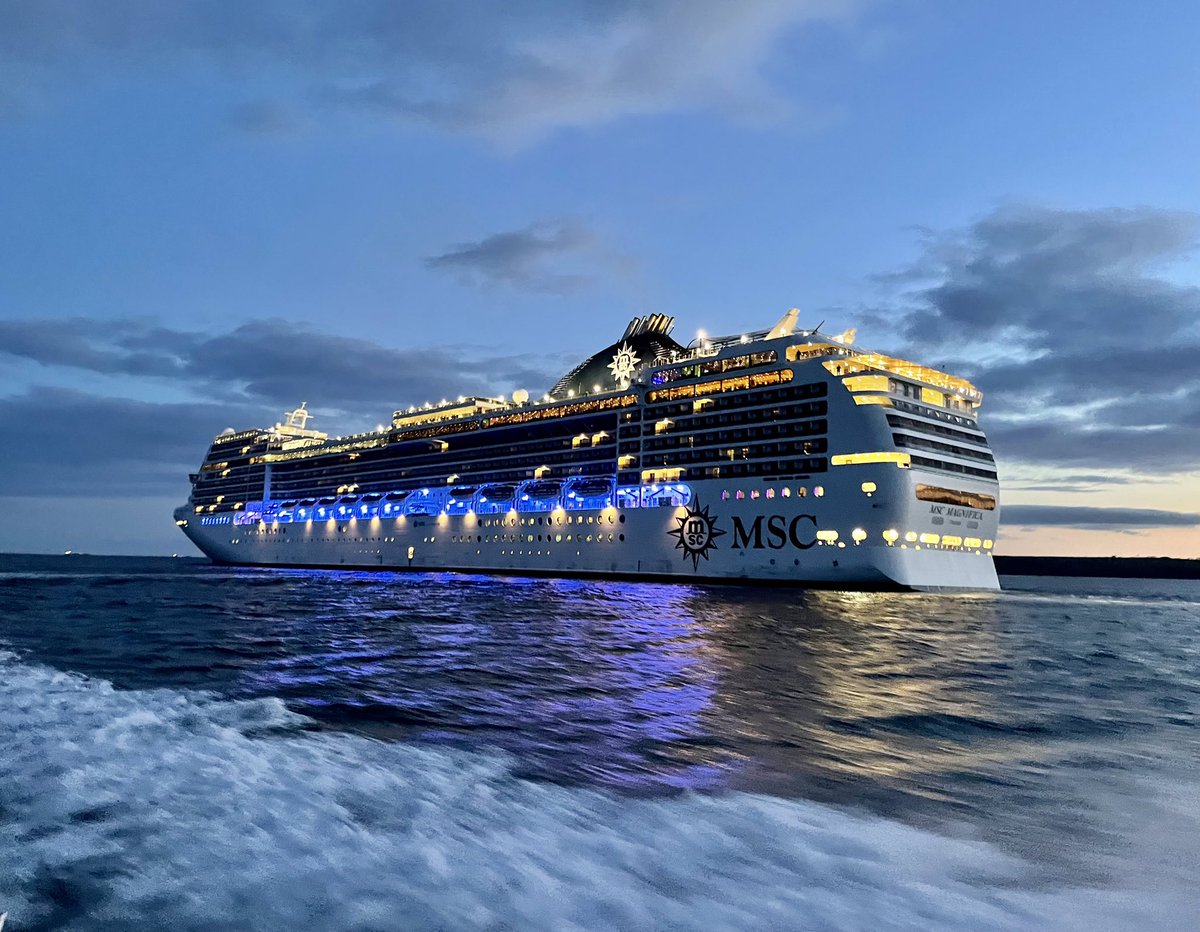 It’s so great to see the return of #cruise to #Irish #ports. Yesterday we welcomed the magnificent @MSC_Cruises_UK MSC Magnifica and passengers to #Cobh. It was great to welcome visitors shore and to witnesss such a great atmosphere in the town. Picture Credit Tony Mulcahy.