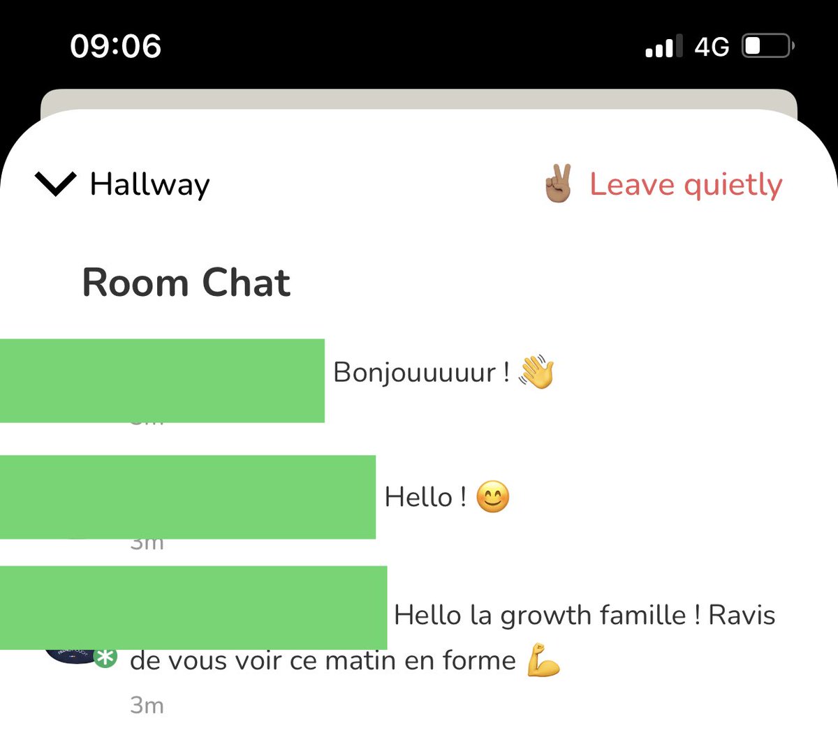 AlKConsulting's tweet photo. Sur #Clubhouse, les rooms ont désormais aussi un tchat. Les participants peuvent ainsi écouter et commenter par écrit, échanger par écrit. Bientôt dans les spaces Twitter ? https://t.co/4Ysg5O9agQ