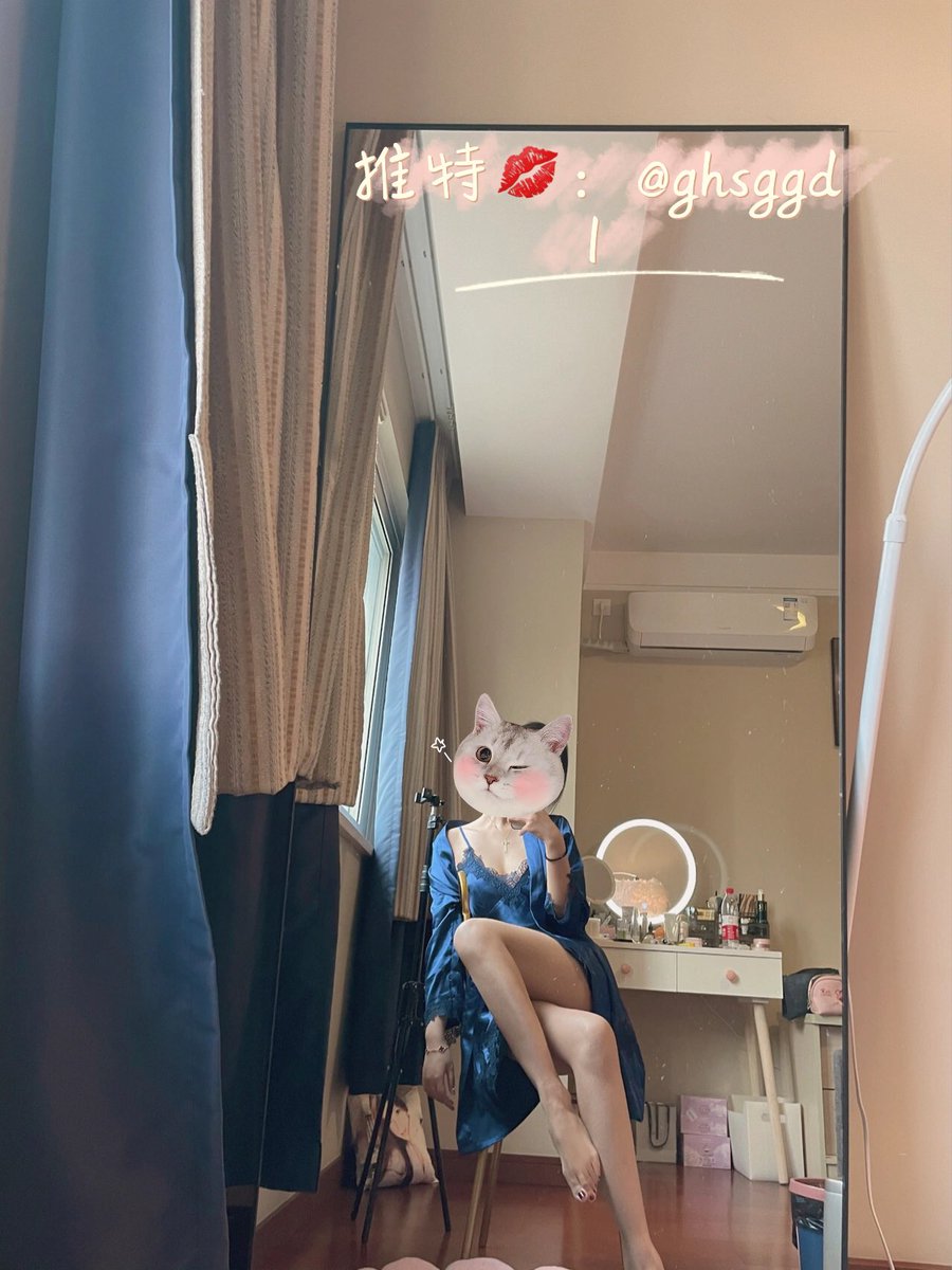 ghsggd1's tweet photo. 有的人还在释怀，而有的人在风中爱了又爱🥰 https://t.co/iUPkrl1uft