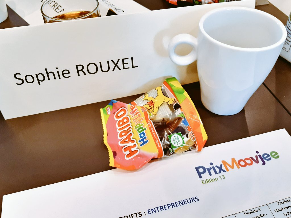 C'est parti pour le jury du #prixmoovjee2022 avec @MoovJee ! Toujours de bons speakers pour <a href="/GoEntrepreneurs/">Go Entrepreneurs</a>.