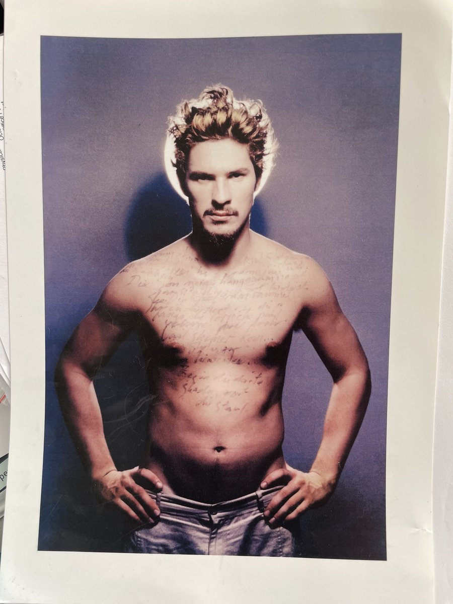 neelsvjaarsveld's tweet photo. Looking for a Key.
Discovered This.
Felt Old.
Might Delete Later. 😃
#diegoueseun #circa2000 #actor #thestartofsomethingspecial #ihaveasixpacksomewhere
📸 @bassonmc https://t.co/evzpkqPLU1