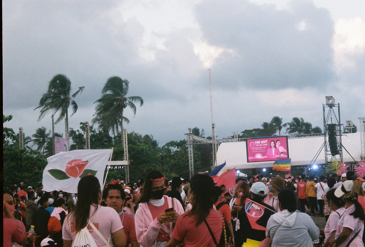 jianaadb's tweet photo. Photodump #PinkWavehaEste #35mm #fujifilmsuperia400 #olympusmjuii https://t.co/FYPDiv6zaR