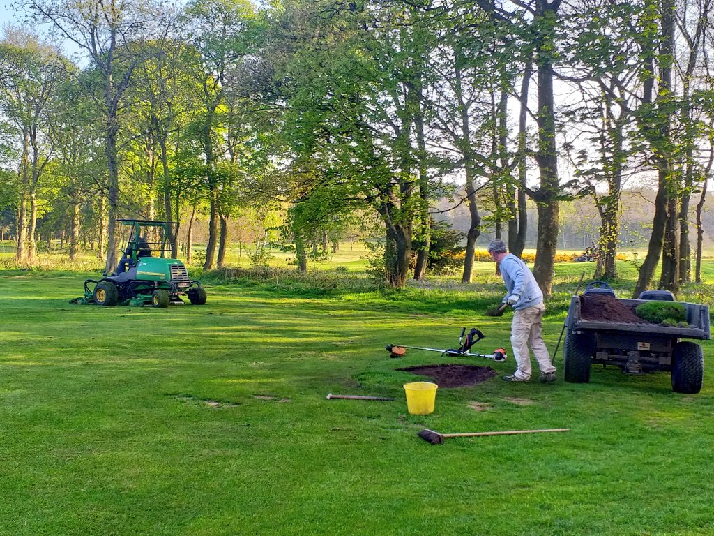Training day on the practice ground for new recruits Paul and Nick 👋Ball collection, mowing, turf repairs and bunker maintenance ☀️👍