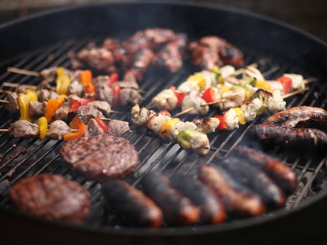 MariePierreLife's tweet photo. What else do we have planned for you on Sunday, 8th May 2022? Hint: Grills, Food. @goplacesdigital  @happycowdairy @KWALOFFICIAL @HighlandsKenya @CLUBSoda_KE  Keep it here for details. #SunBBQ #Outdoors #Food #Drinks #Family #Friends #Goodtimes #Dontmissout https://t.co/FjTYVqRyTJ