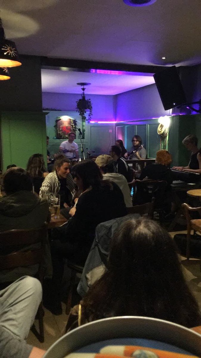 WritingbyL's tweet image. 