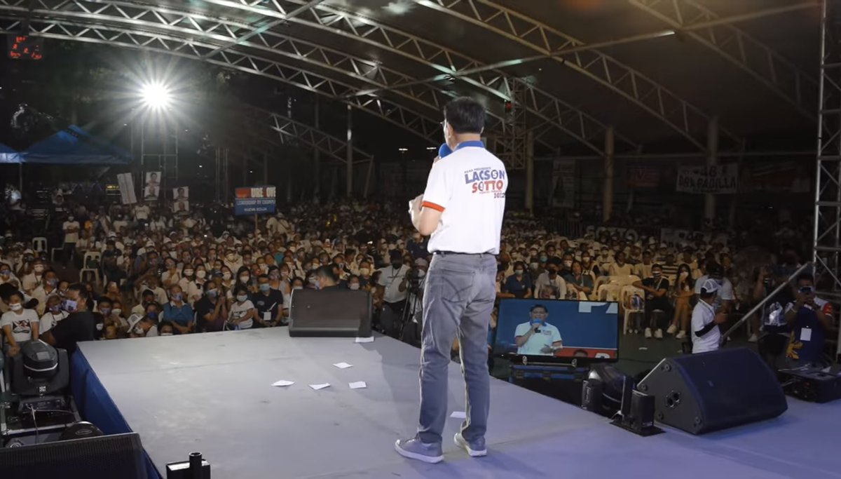 pamsantiago07's tweet photo. Lahat naman daw gumagamit ng teleprompter? 

AY, NAGKAKAMALI KAYO JAN! HINDI USO SA PRESIDENTE KO YAN! 

Lahat ng sinasabi niya ay galing sa puso at isipan! 💯💙

TOTOO TALAGANG, HINDING HINDI MO KAMI IPAPAHIYA. 🥰 

PING LACSON is my PRESIDENT! 

#PingGaling https://t.co/4Ouux8Odp2