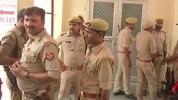 MBCTVODISHA's tweet image. #UP | Accused of #Gorakhnathtempleattack who had broken two bones of his arms during attack, was successfully operated in Gorakhpur

Two rods were inserted into his arms. He is currently in OT &amp;amp; will remain under observation for 8-10 days:#DrRakeshKumar, #Gorakhpur_Sadar_Hospital