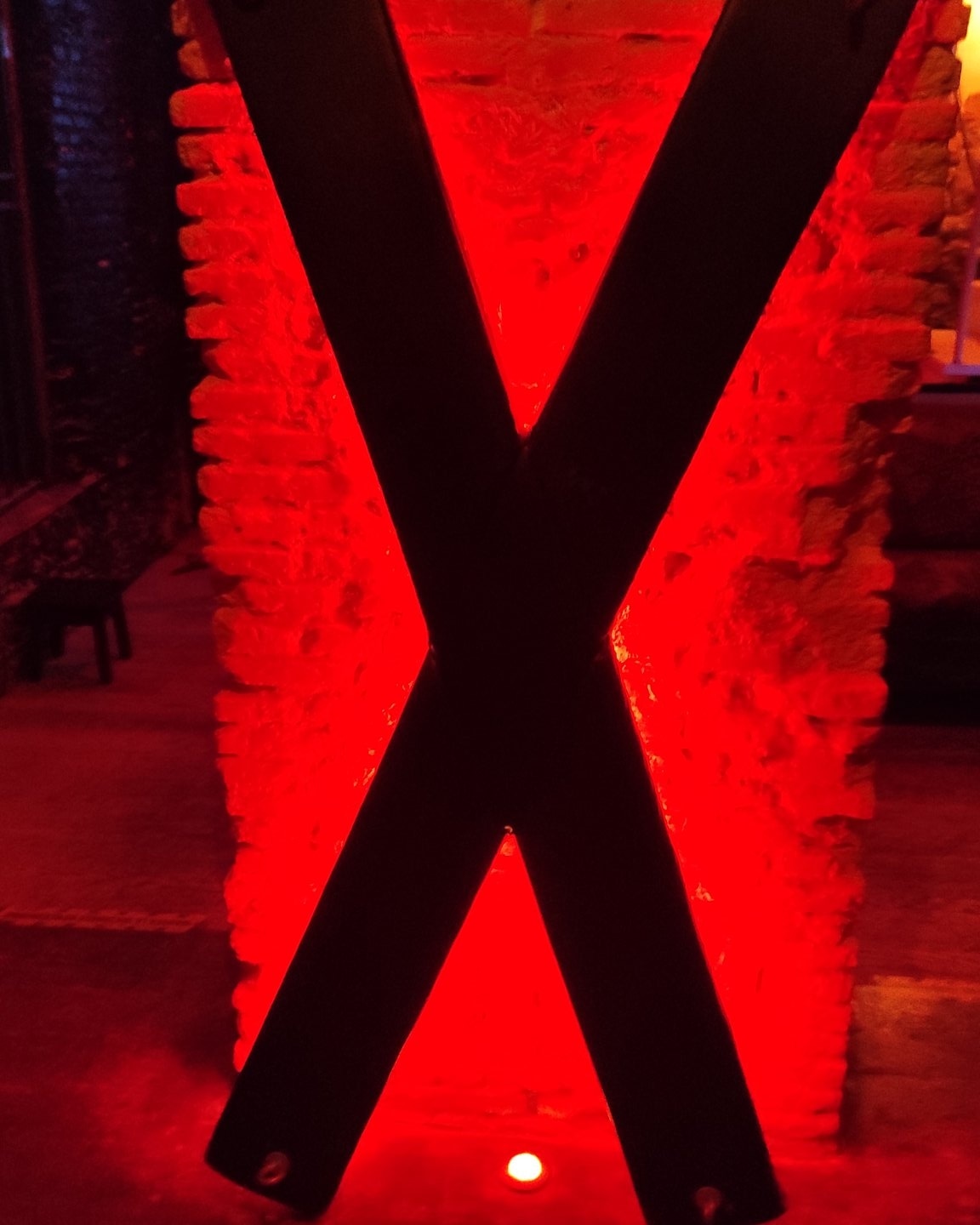 De 5 a 8 en Madrid para sesiones y grabar contenido bdsm.  ??????? Además de ir  a Fiestas bdsm

Quien
