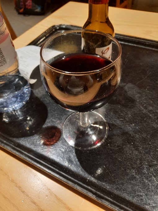 People use to drink coffee during breakfast. Me 🍷🍷#airport https://t.co/NBg86KNzr5<a href="/tag/airport"class="tags"><span>#airport</span></a>