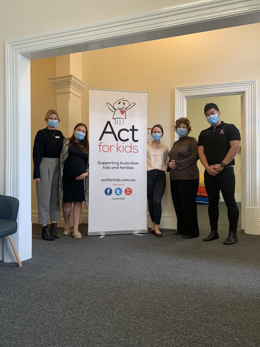 rosa_flaherty's tweet photo. Wonderful to be on Kaurna country earlier this week for an #Actforkids Board Director visit.
A privilege to meet such a skilled, engaged, empathic and client-centred team which includes psychologists, speech therapists, and occupational therapists.
Thanks for having me! https://t.co/oATMTgRC1R