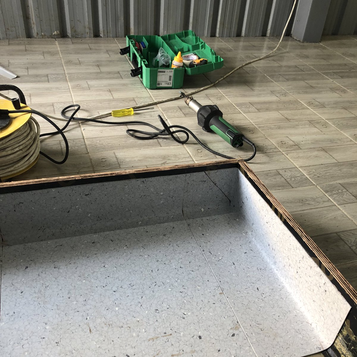 Kriscalf's tweet photo. We are working on a floor model for a server room. Could also be applied in a Hospital Theater.
3 layers to show conversion from ceramic tiles to Vinyl.
Anti static, complete with copper grid.
#Flooring #FloorsYouCantIgnore #FloorContractor #ConstructionLife https://t.co/B8UqRHAGlu