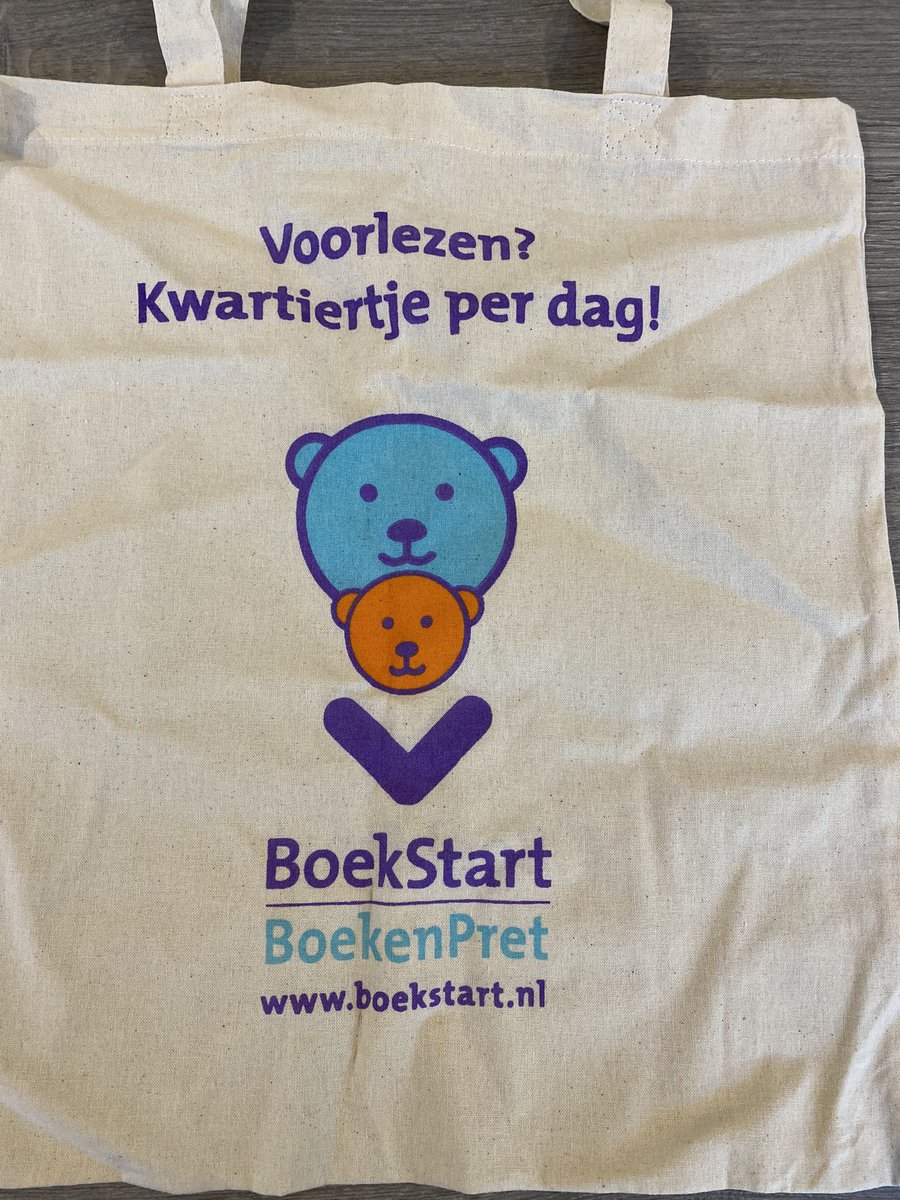 annet_dijk's tweet photo. Vandaag weer begonnen als Boekstartcoach bij consultatiebureau Wezep! Voorlezen is leuk, gezellig én leerzaam! Maar hoe begin je hiermee? Kom langs of bezoek de bibliotheek voor vrijblijvend advies! @BiebNoordVeluwe @BoekStart https://t.co/8QBbJ0HNJw