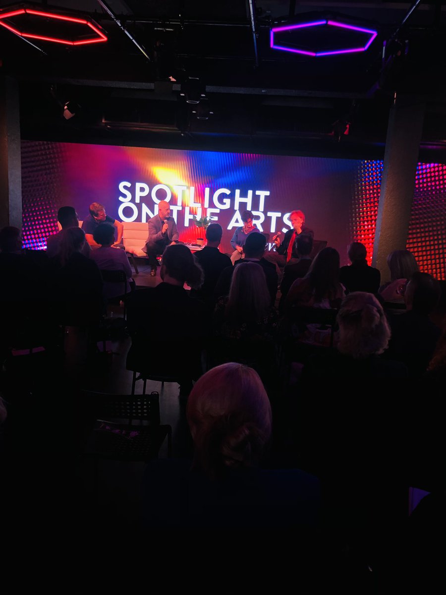 CardiganThief's tweet photo. At @LabAdelaide with @oconnorjustin13 and a great panel for a forum on arts and culture in Aus. Hot tip: arts work is real work. ✌️ https://t.co/mZe79aTq35