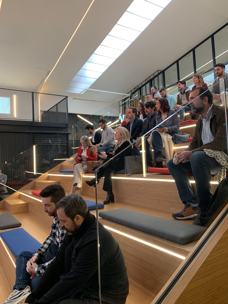 #breakingdata <a href="/WindupBusiness/">Windup Smart Business</a> con <a href="/gomezzorrilla/">Jose Gómez-Zorrilla Sanjuan</a> en #homeofgiants