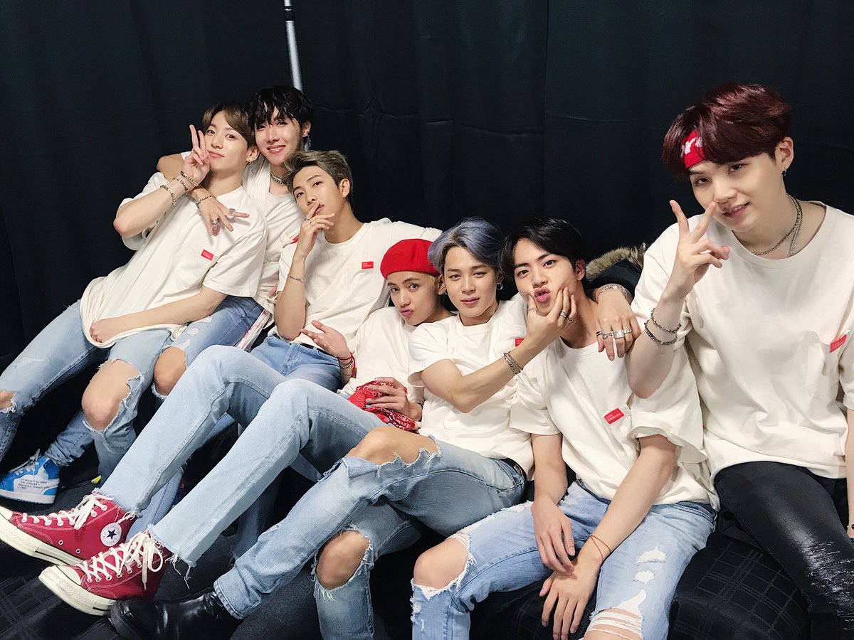 StigmaRain's tweet photo. After Concert Photos Of BTS

@BTS_twt 
-a thread https://t.co/jvoeZw755B