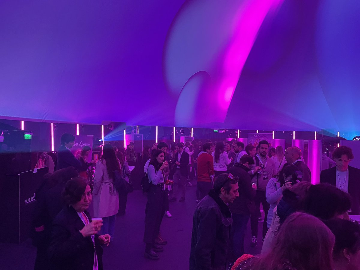 jpiedrahita's tweet photo. Desde primera hora full house en este evento #Conectados22 bx @MkdirectoEvents @mkdirecto presencial en el futurista espacio #Domo360 👇 https://t.co/DIS4hT5Mmm