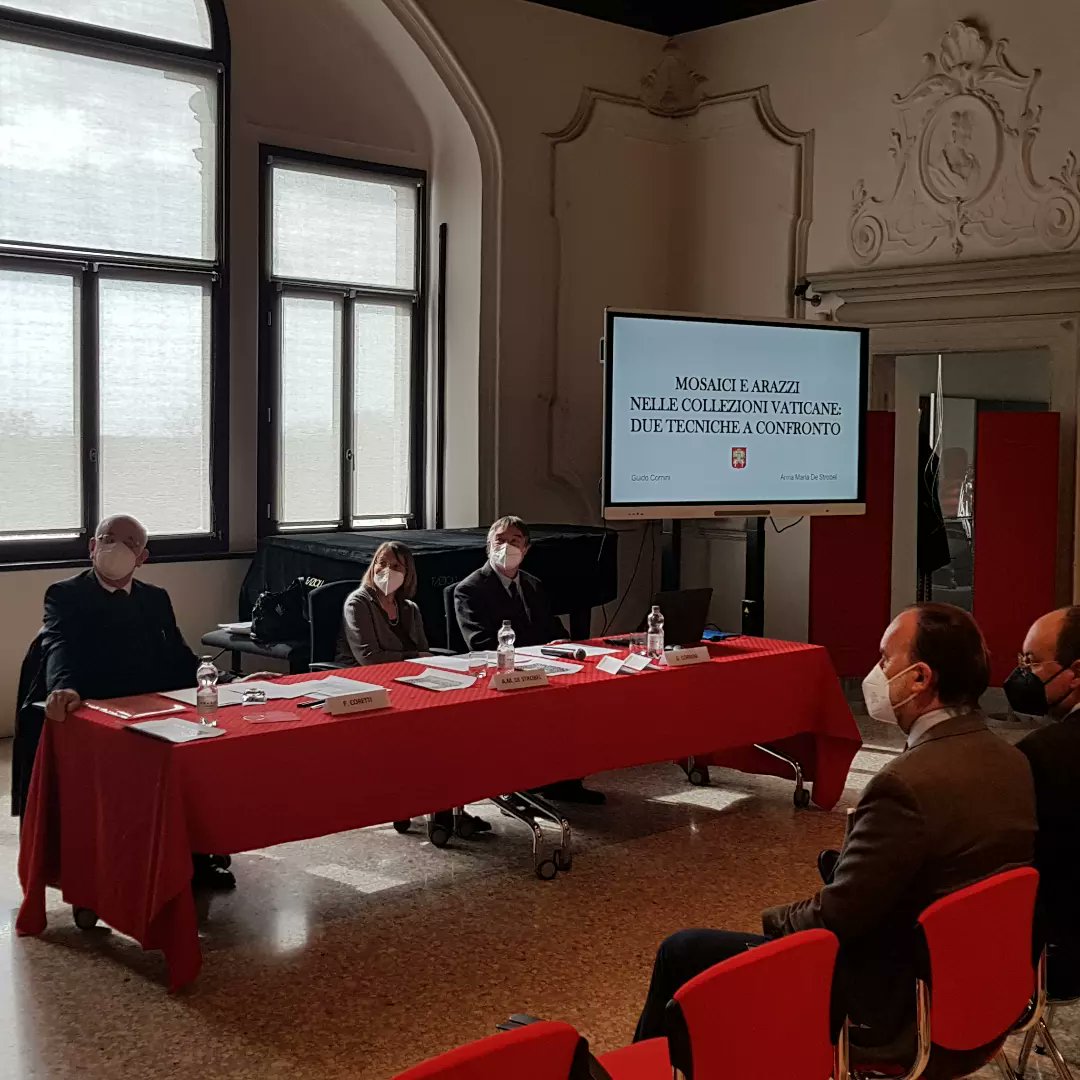 Primo appuntamento degli eventi,dal 20 al 24 aprile 2022,che coinvolgono la Scuola Mosaicisti del Friuli e Spilimbergo.Oggi si ragiona su somiglianze e differenze tra mosaico e arazzo con G. Cornini e A.M. De Strobel dei Musei Vaticani.
 scuolamosaicistifriuli.it/gli-eventi-di-…

#arazzo #mosaico